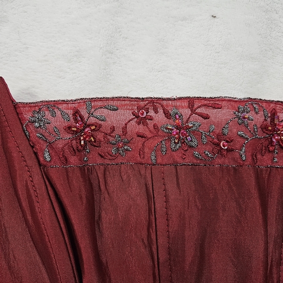 David’s Bridal Beaded Corset in Red Women’s Size 6 - Picture 4 of 4